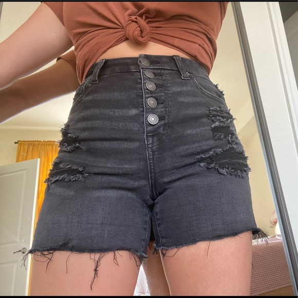 AE | Next-Level Curvy Shorts - Picture 1 of 4